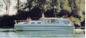 Yacht charter Riviera 1130 (7/9) - France, Picardy, Nevers Plagny