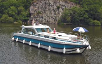 Yacht charter Nicols Sixto Prestige - Estivale - France, Poitou-Charentes, Sireuil