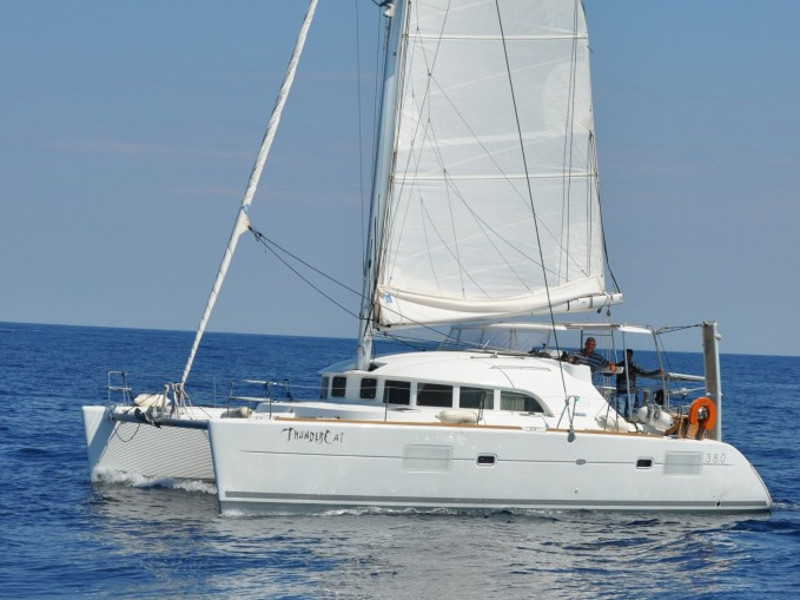 Yachtcharter Lagoon 380 - Griechenland, Attika, Lawrio