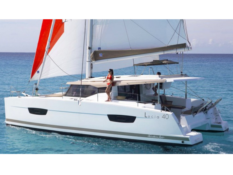 Yacht charter Lucia 40 - Italy, Sardinia, Portisco