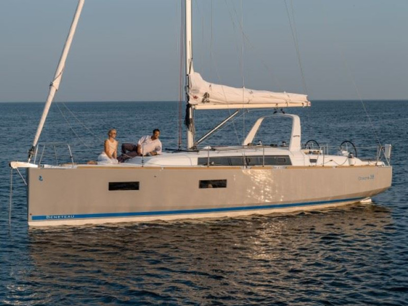 Oceanis 38.1, Italien, Toskana, Flügelspitze