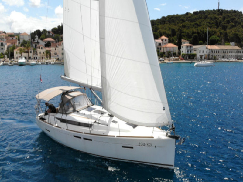 Yachtcharter Sun Odyssey 419 - Kroatien, Mitteldalmatien, Rožnica