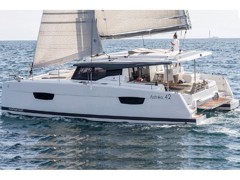 Yacht charter Astréa 42 - Caribbean, Martinique, The sailor
