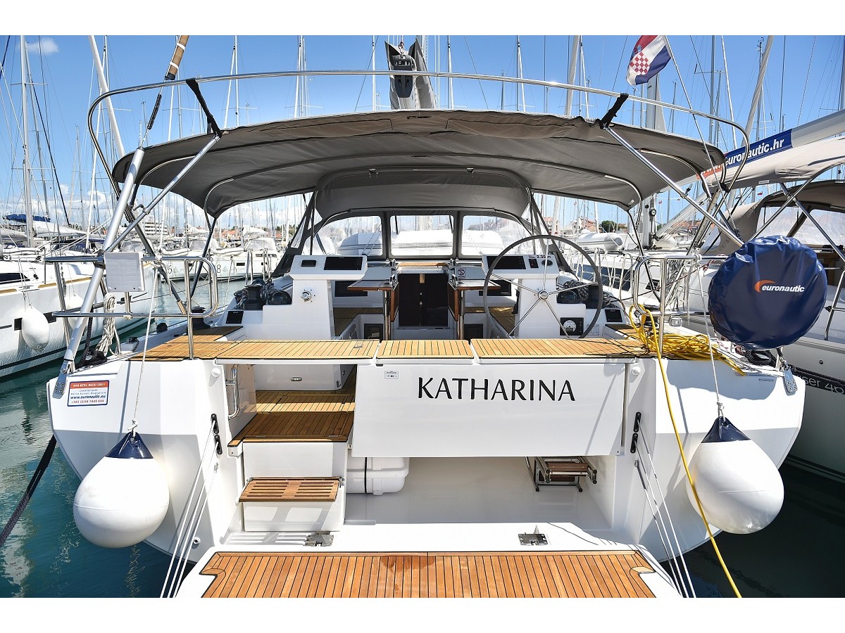 Yacht charter Bavaria C45 - Croatia, Northern Dalmatia, Biograd