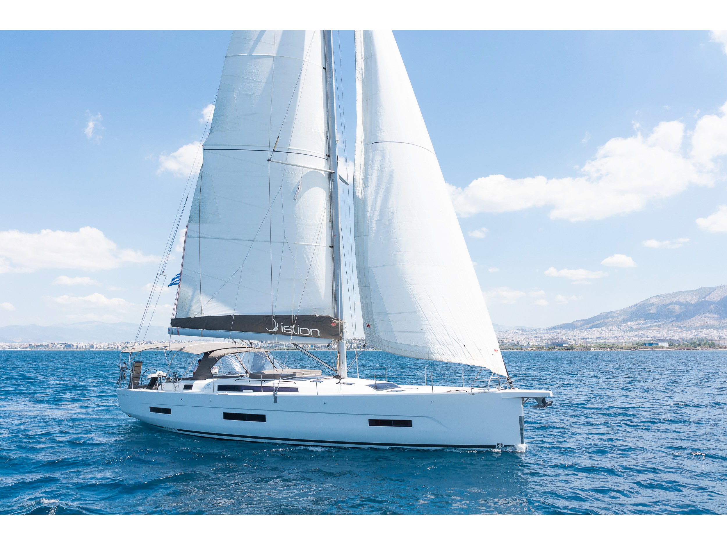 Yachtcharter Dufour 530 A/C & GEN - Griechenland, Dodokanezu Inseln, Erscheint