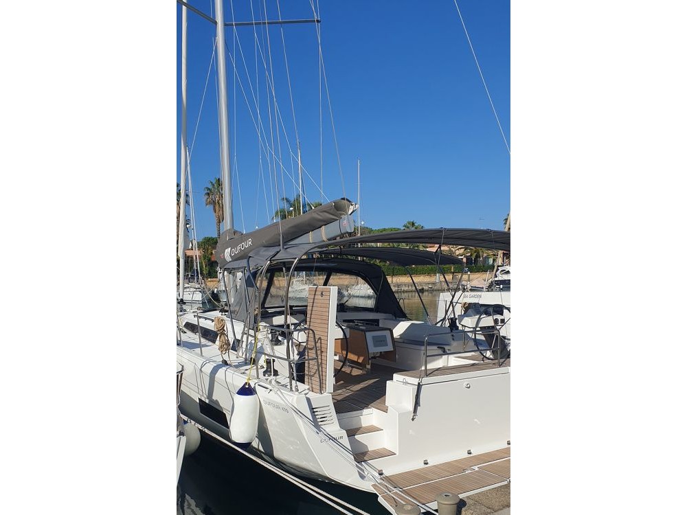 Yacht charter Dufour 470 - Italy, Sicilia, Portorosa