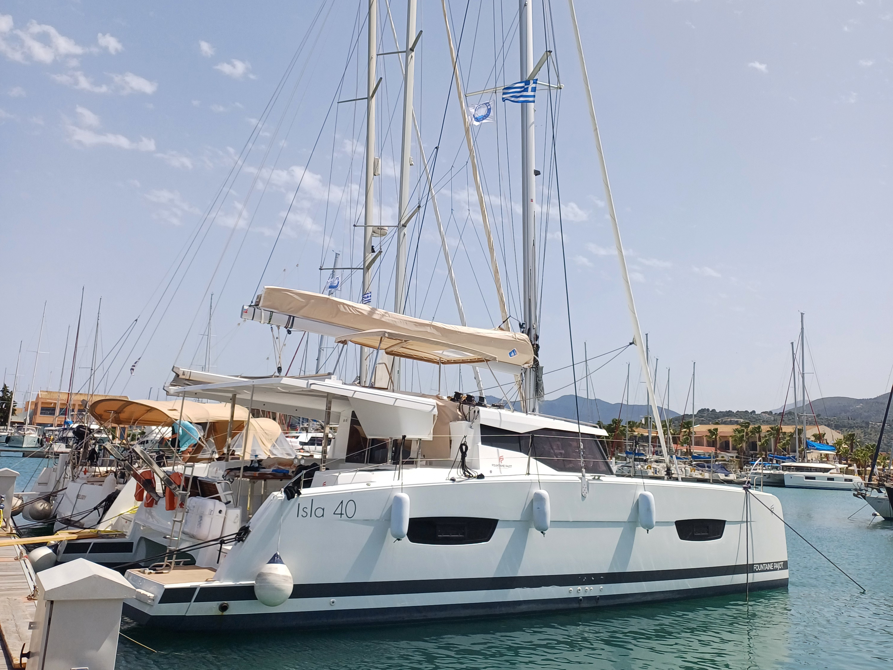 Yacht charter Isla 40 - Greece, Ionian Islands, Provide
