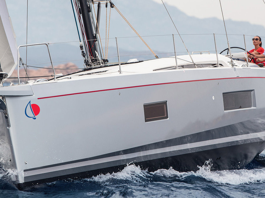 Yacht charter Oceanis 51.1 - Italy, Sicilia, Portorosa