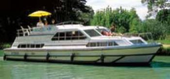 Yacht charter Classique - Modern - Italy, Venice, Overpriced