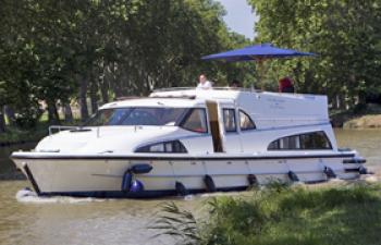 Yacht charter Royal Mystique - Modern - Netherlands, Friesland, Hindeloopen