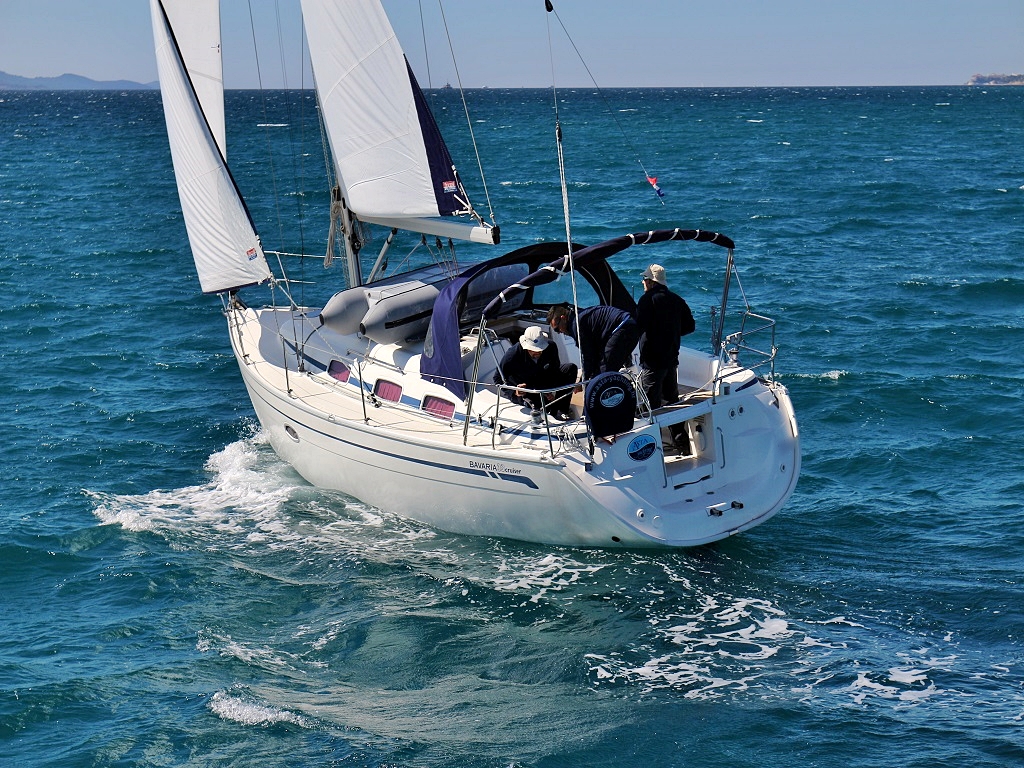 Yachtcharter BAVARIA 33 C  - Kroatien, Norddalmatien, Sukosan