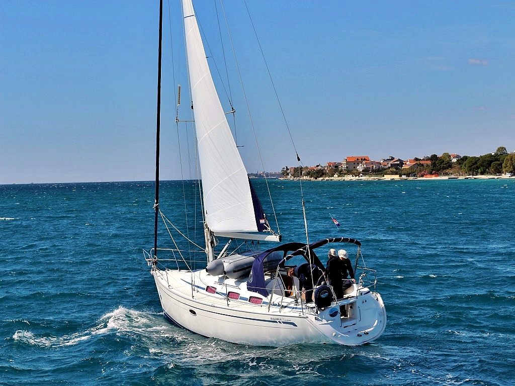 Yacht charter BAVARIA 33 C  - Croatia, Northern Dalmatia, Sukošan