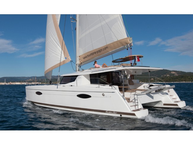 Yacht charter Helia 44 - Italy, Sardinia, Portisco