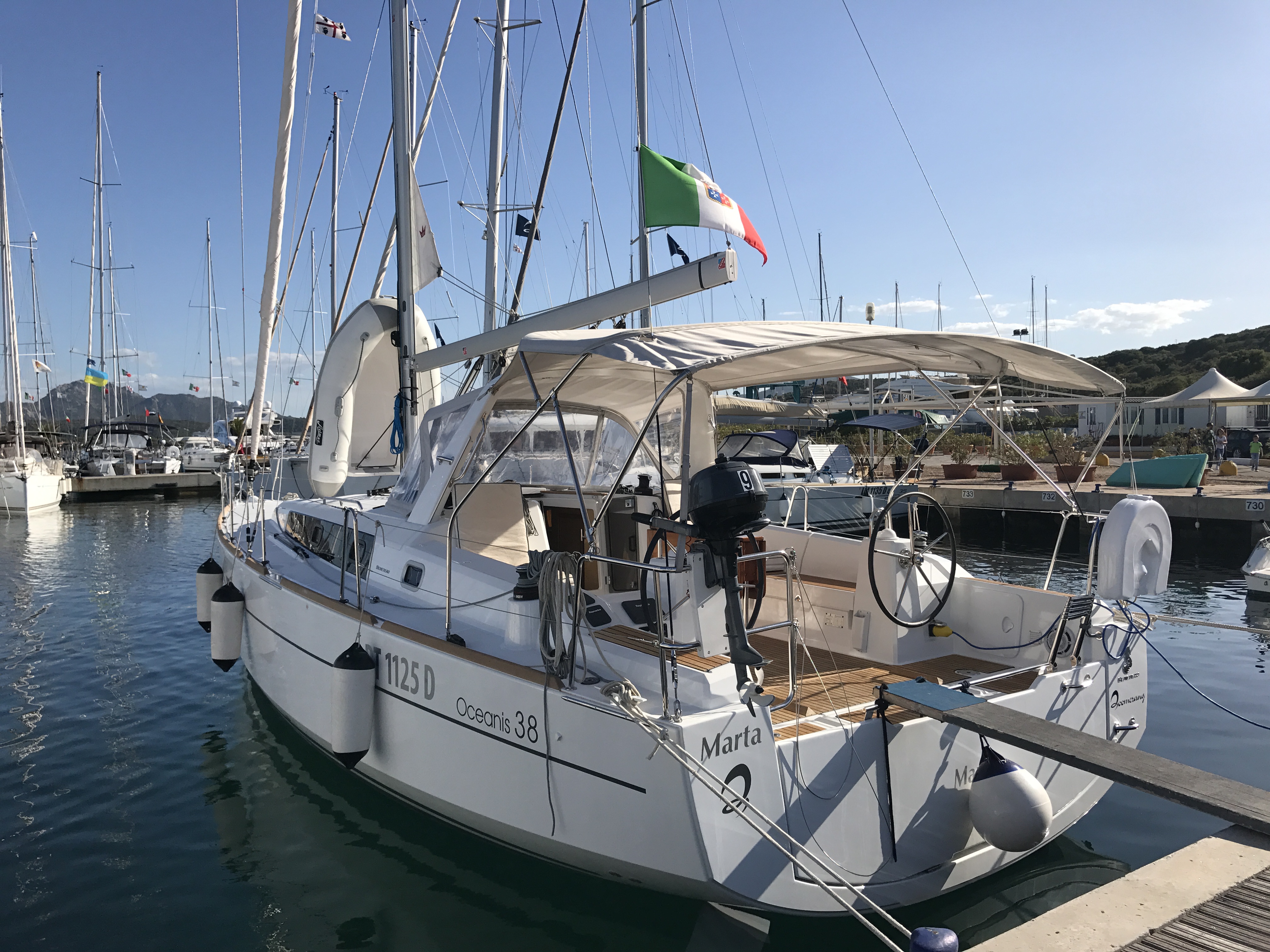 Yachtcharter Oceanis 38 - Italien, Sardinien, Portisco