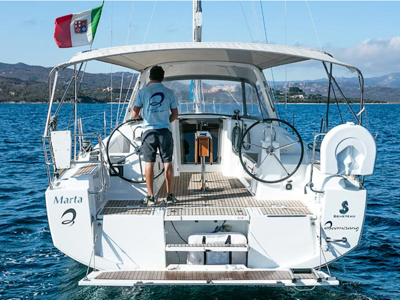 Yacht charter Oceanis 38 - Italy, Sardinia, Portisco