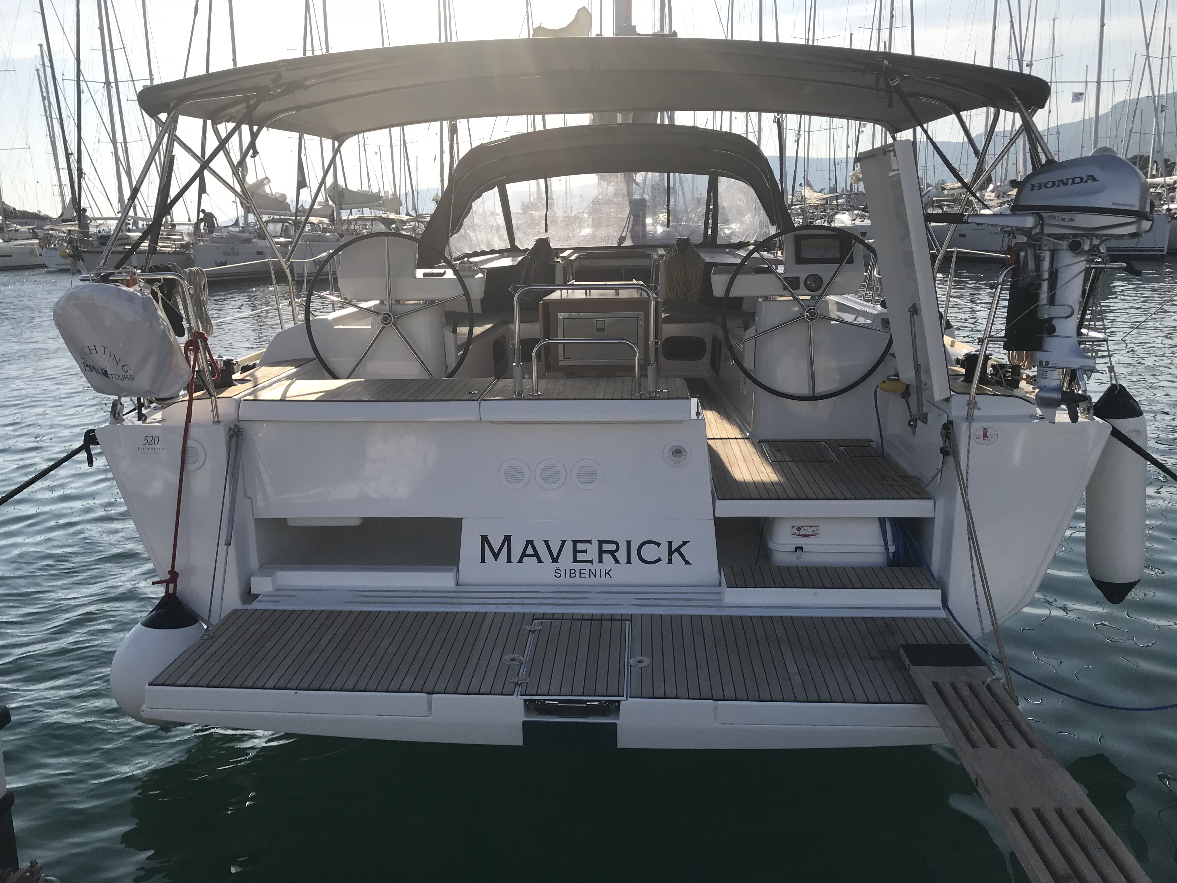Yachtcharter Dufour 520 Grand Large - Kroatien, Mitteldalmatien, Rožnica