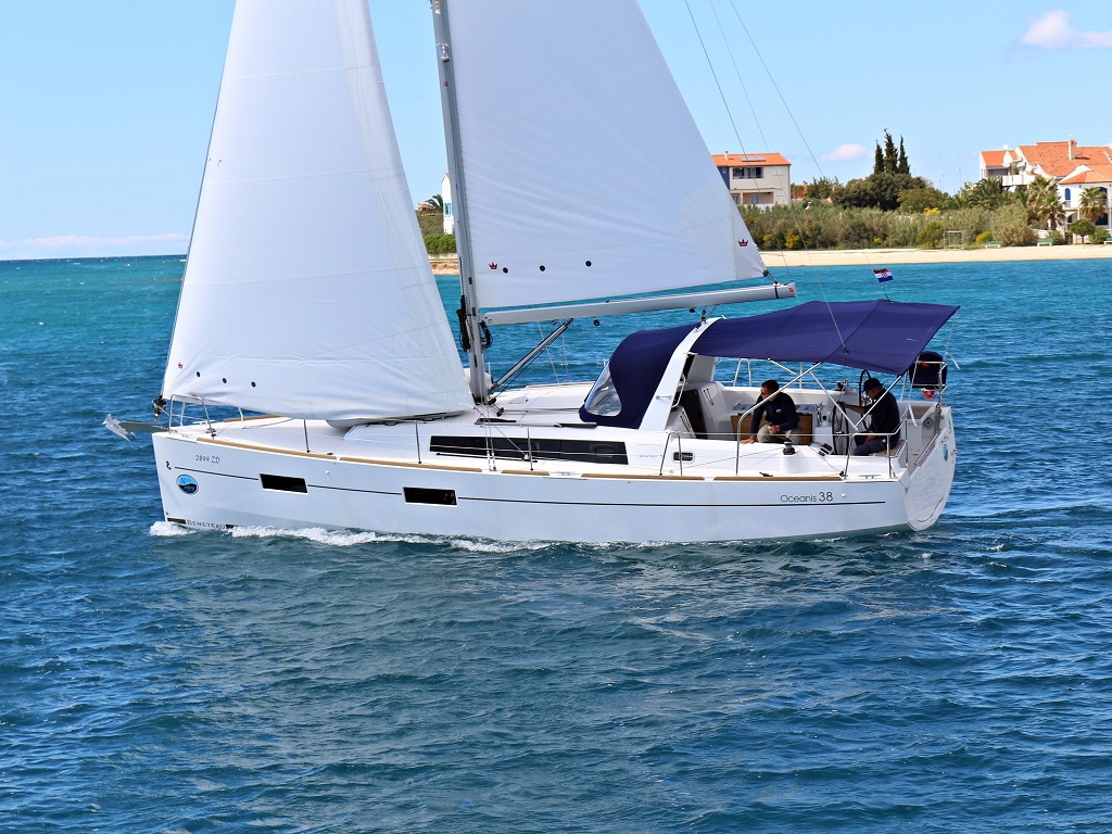 OCEANIS 38.1 BT, Croatia, Northern Dalmatia, Sukosan