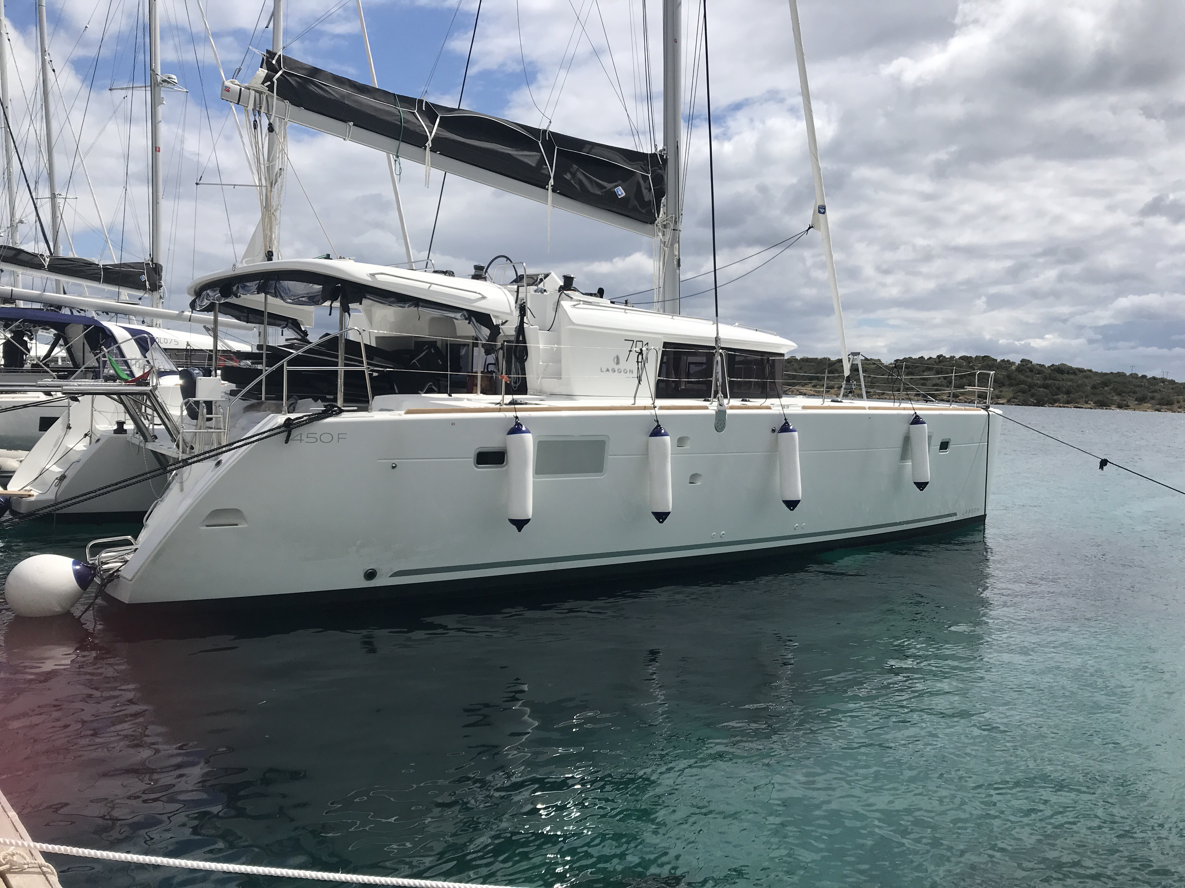 Yacht charter Lagoon 450F  - Italy, Sicilia, Portorosa