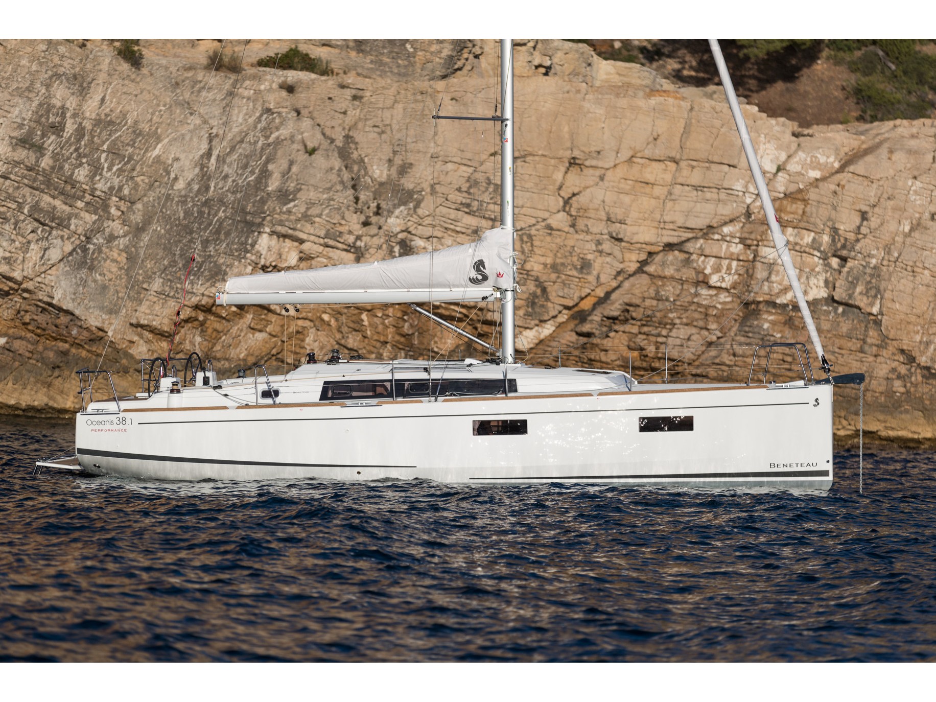 Oceanis 38.1, Kroatien, Mitteldalmatien, Teilt