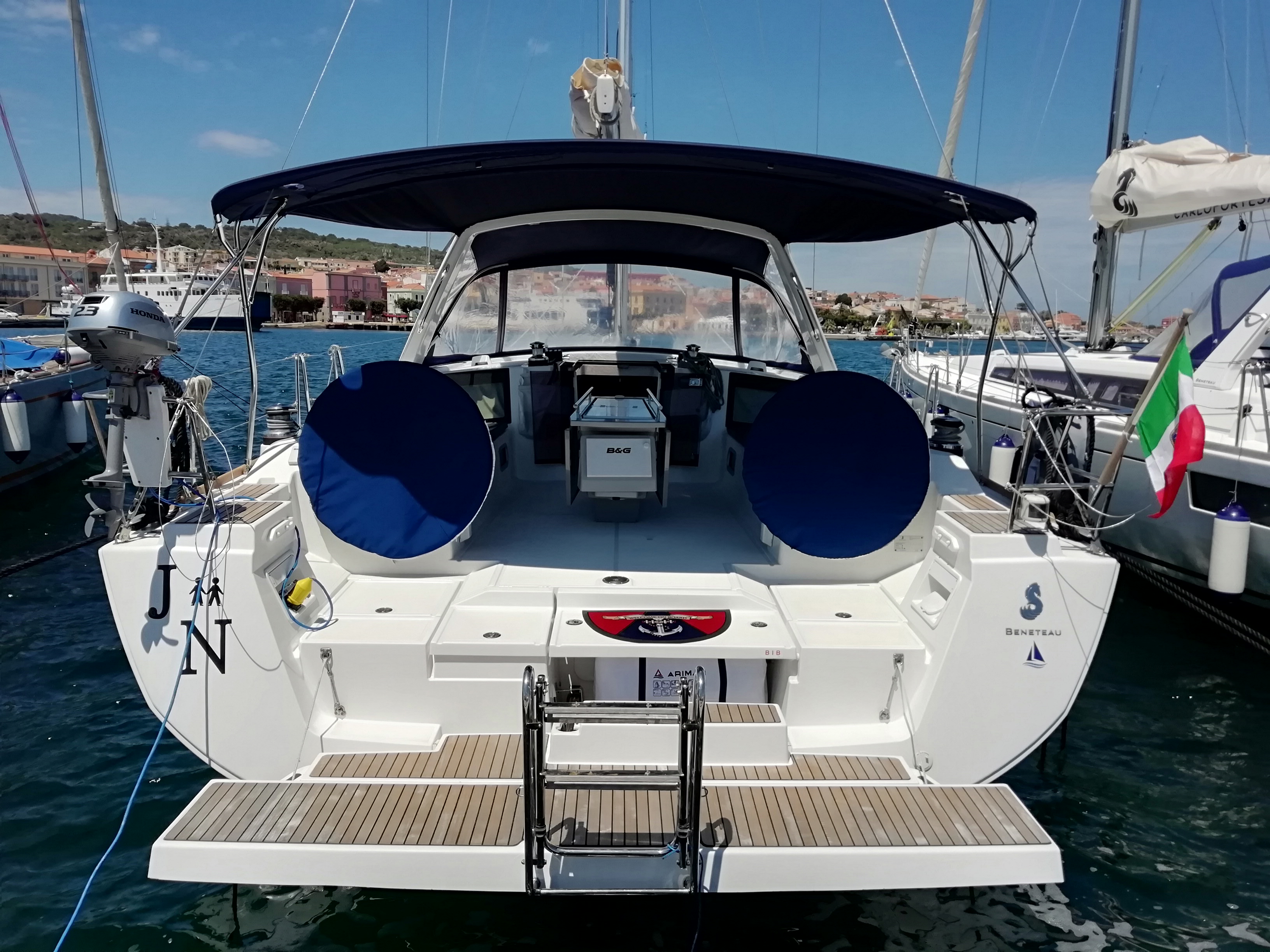 Yachtcharter Oceanis 45 - Italien, Sardinien, Cagliari