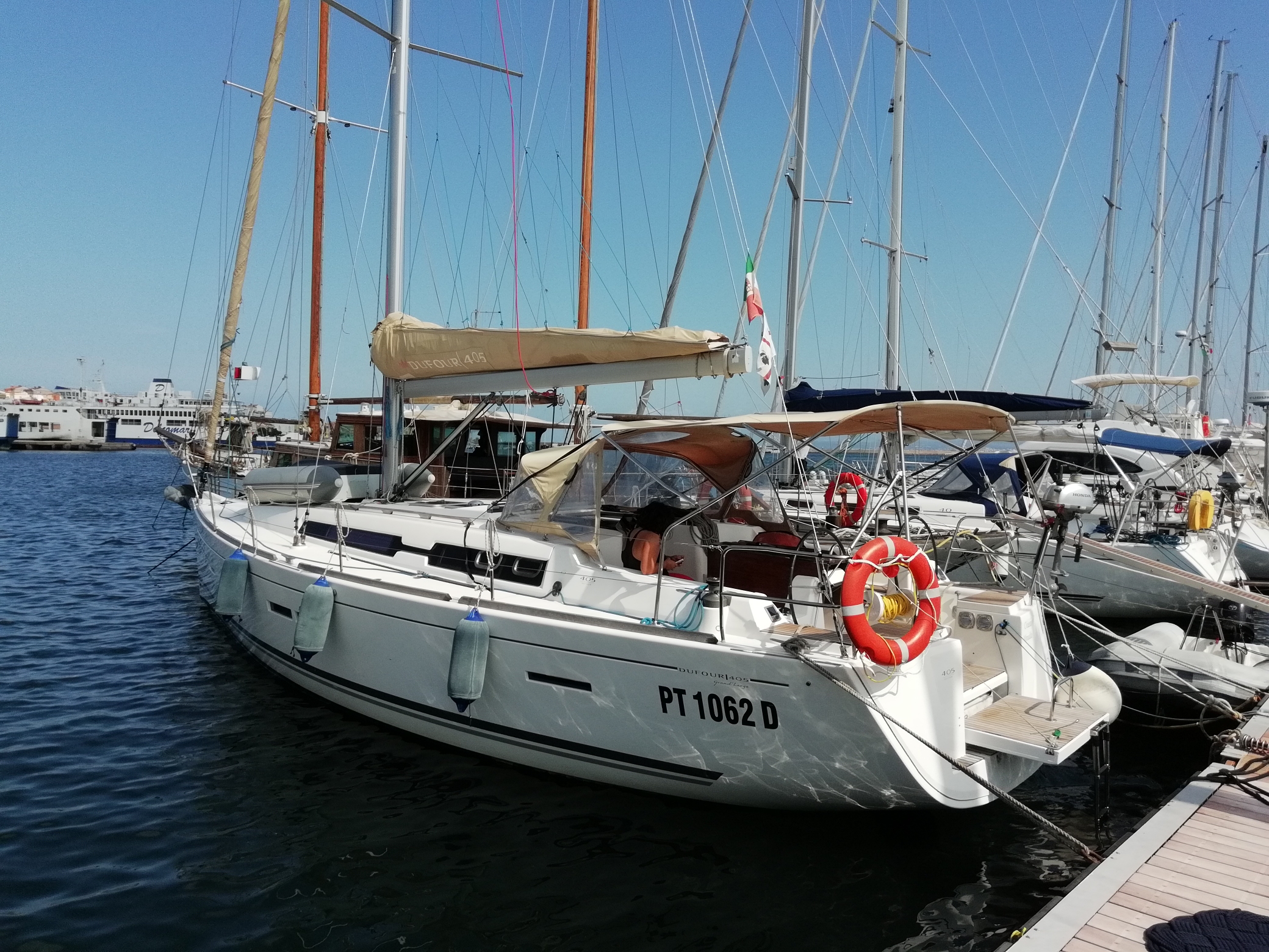 Yachtcharter Dufour 405 GL - Italien, Sardinien, Carloforte