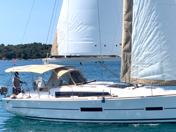 Czarter jachtu Dufour 382 Grand Large - 2 cab - Chorwacja, Istria, Pula