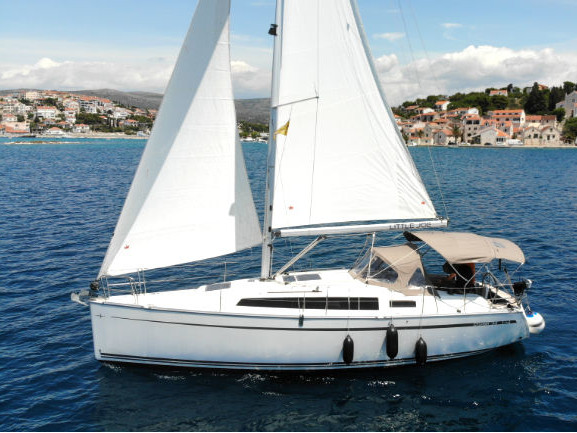 Bavaria Cruiser 34, Croatia, Central Dalmatia, Roznica