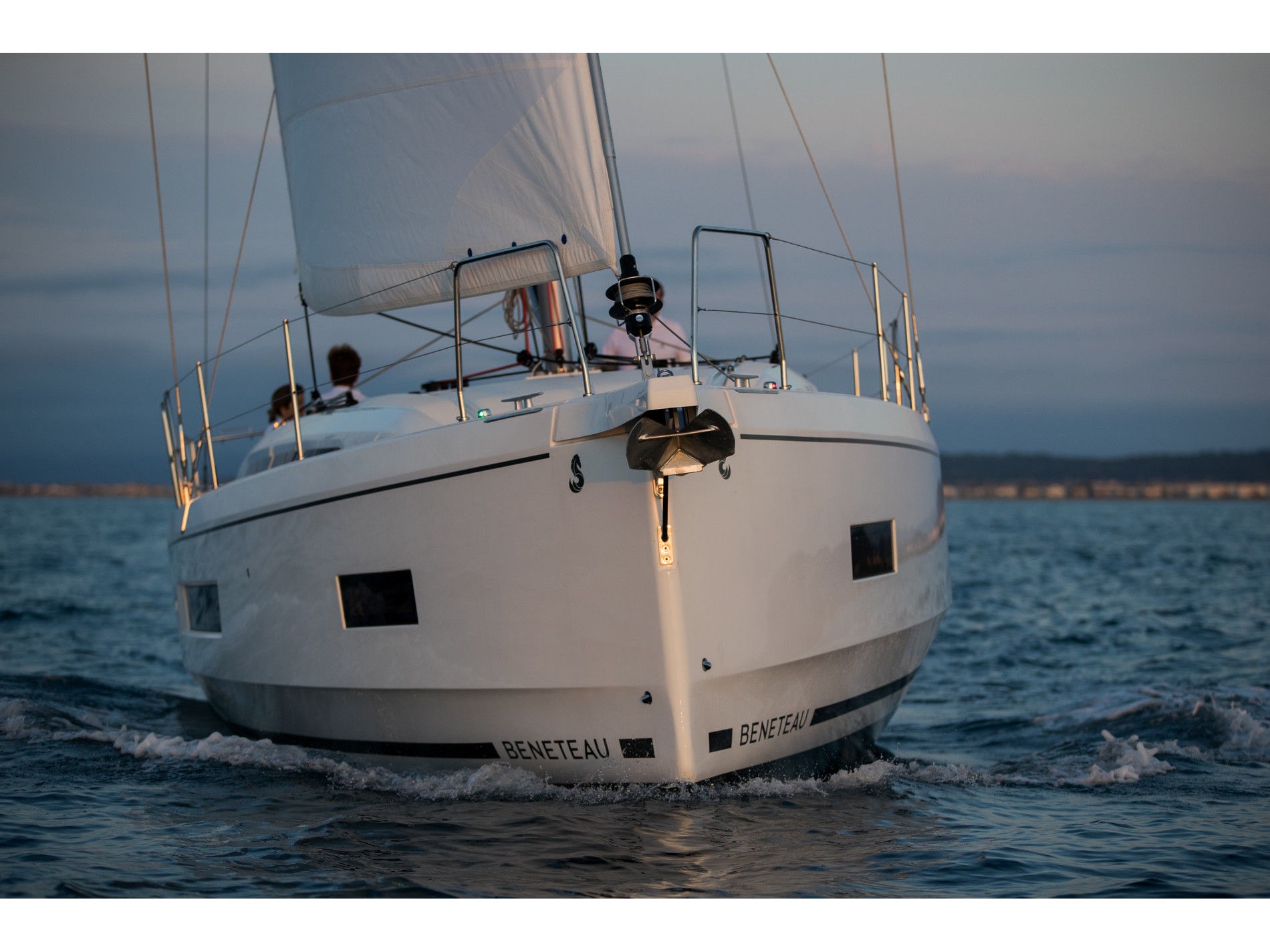 Yachtcharter Oceanis 40.1 (3+1 cab) - Griechenland, Attika, Athen