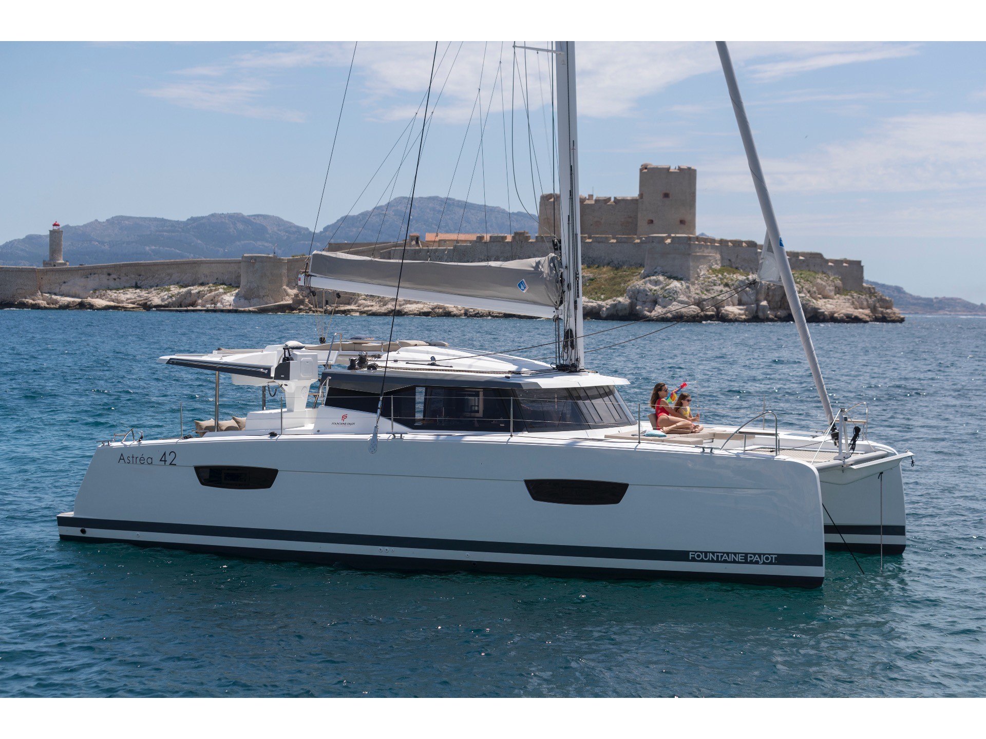 Yacht charter Astréa 42 - Italy, Sicilia, Portorosa