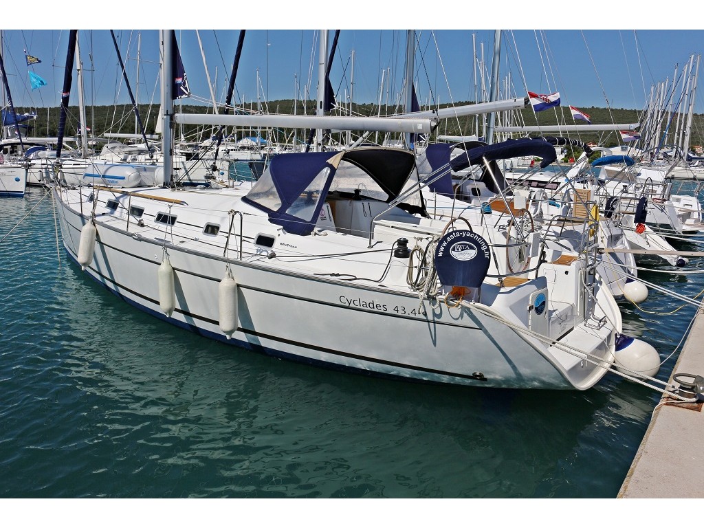Yacht charter CYCLADES 43.4  - Croatia, Northern Dalmatia, Sukosan