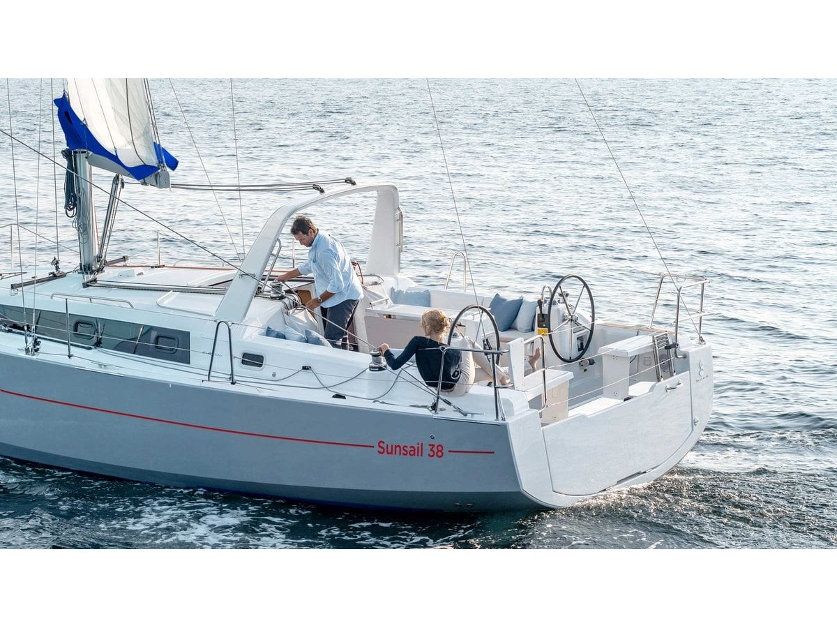 Yacht charter Sunsail 38/2 - Croatia, Central Dalmatia, Marina