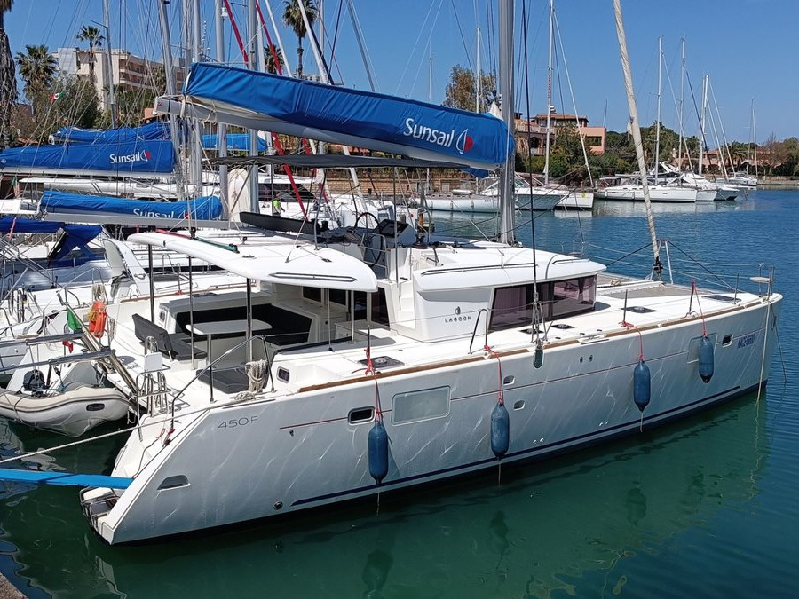 Yacht charter Lagoon 450 Fly - Italy, Sicilia, Portorosa