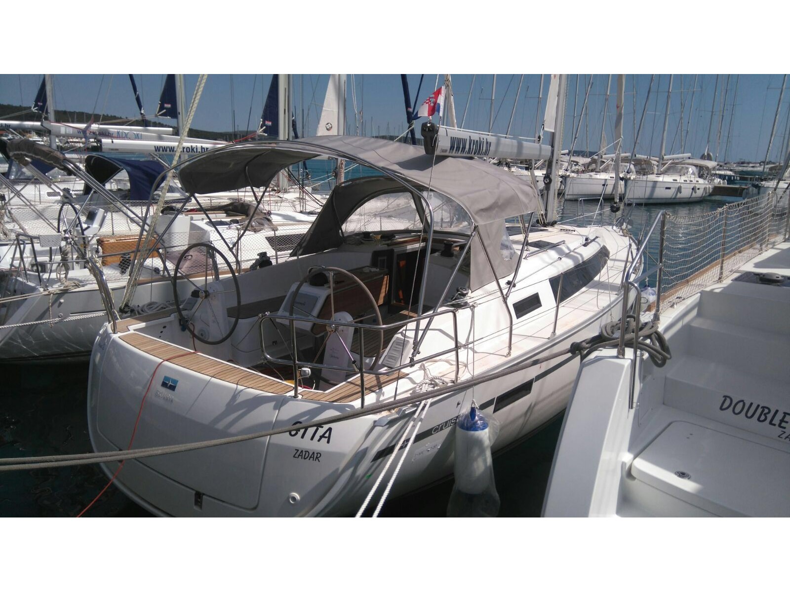 Yacht charter Bavaria Cruiser 37 - Croatia, Northern Dalmatia, Sukosan