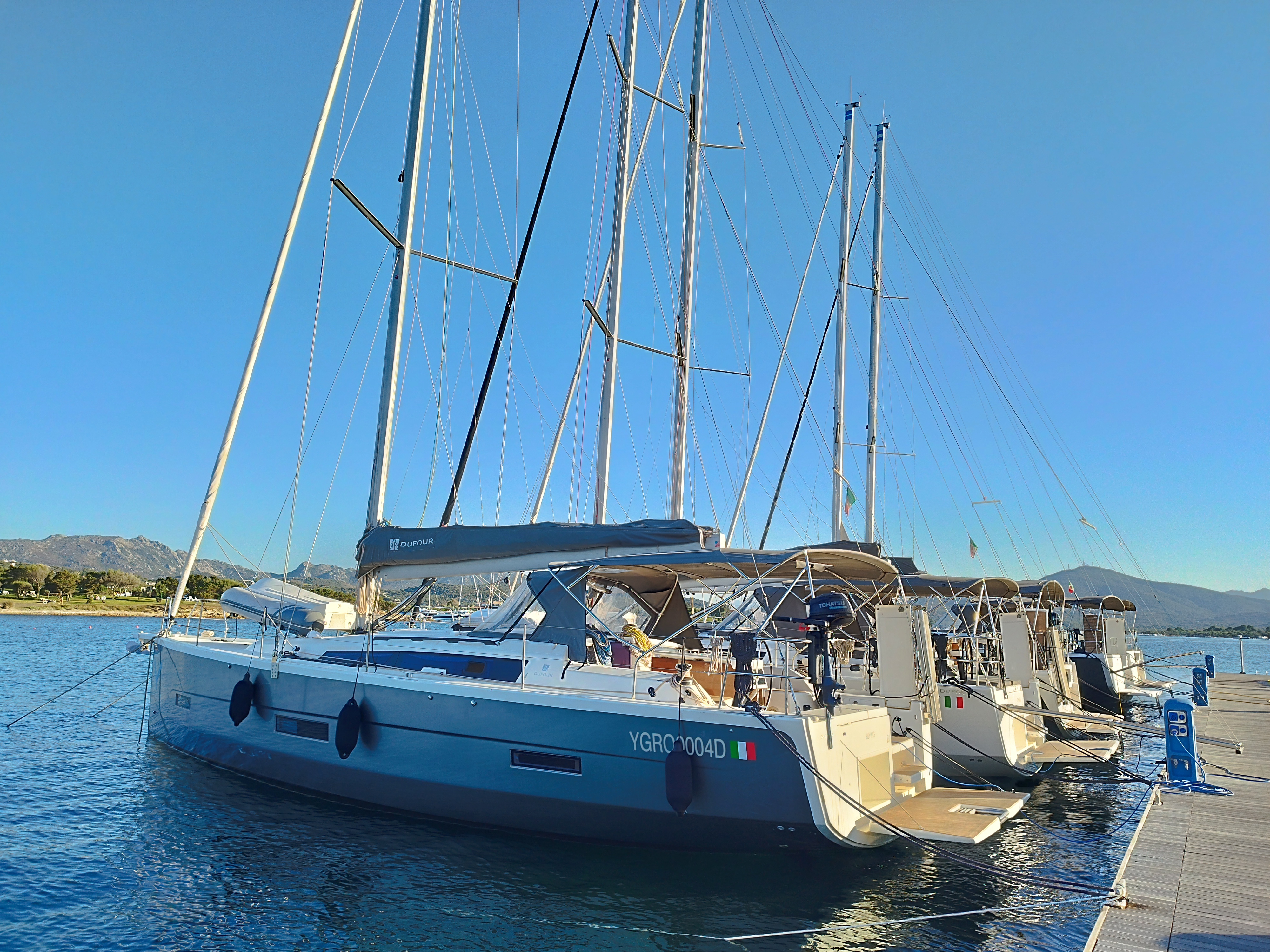 Yacht charter Dufour 430 - Italy, Sardinia, Portisco