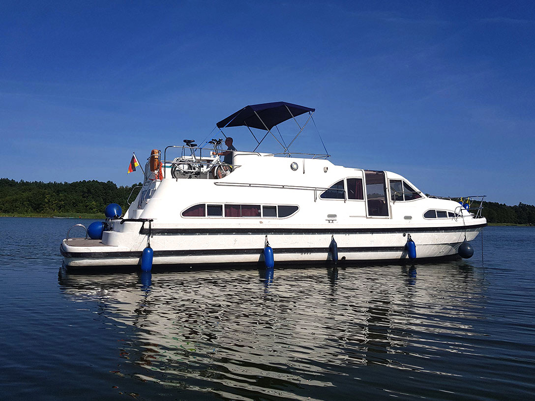 Yacht charter Europa E.400 - Germany, Brandenburg, Fürstenberg/Havel